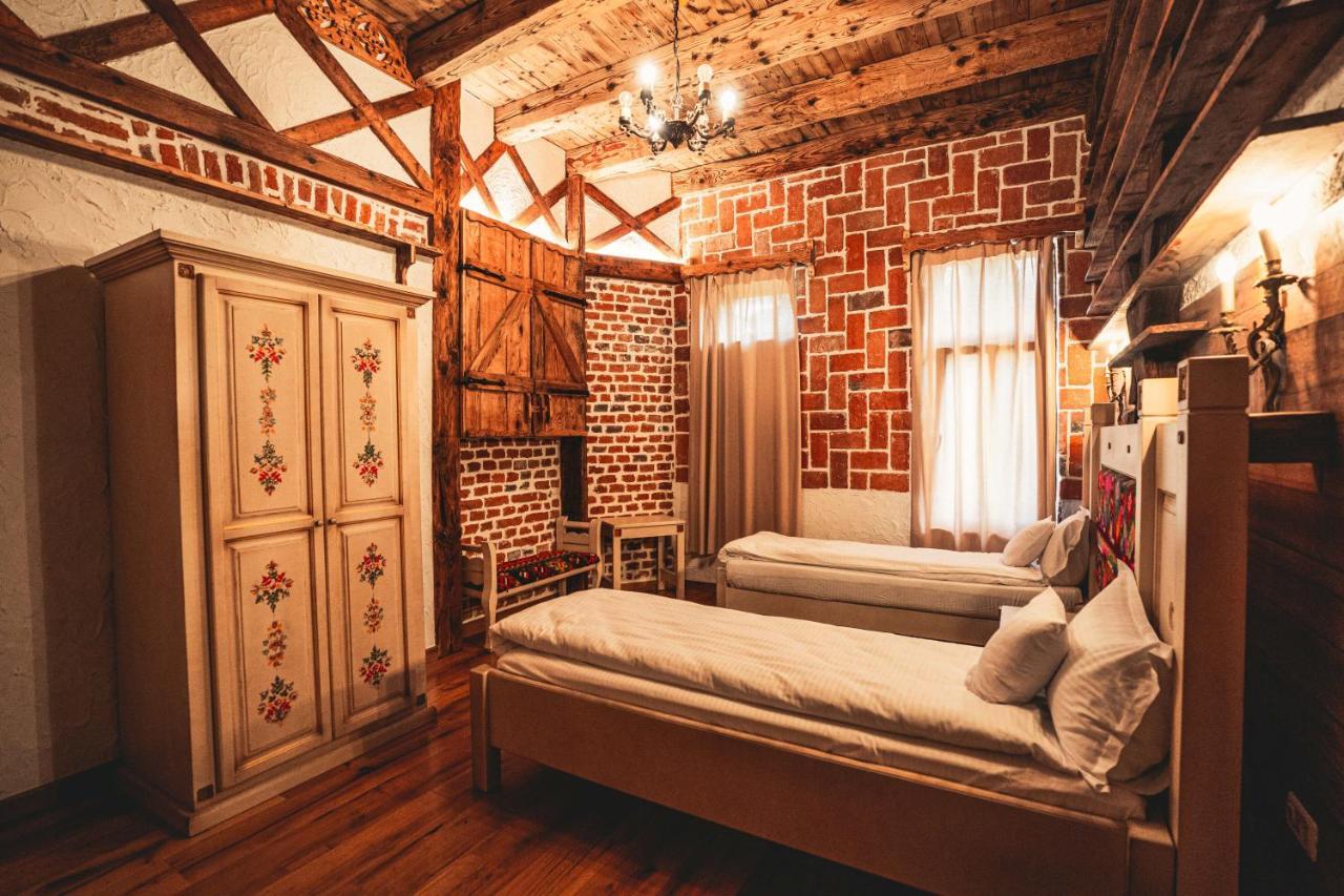 Hotel Conacul Sfantul Sava Brancovici Ineu  Exteriér fotografie