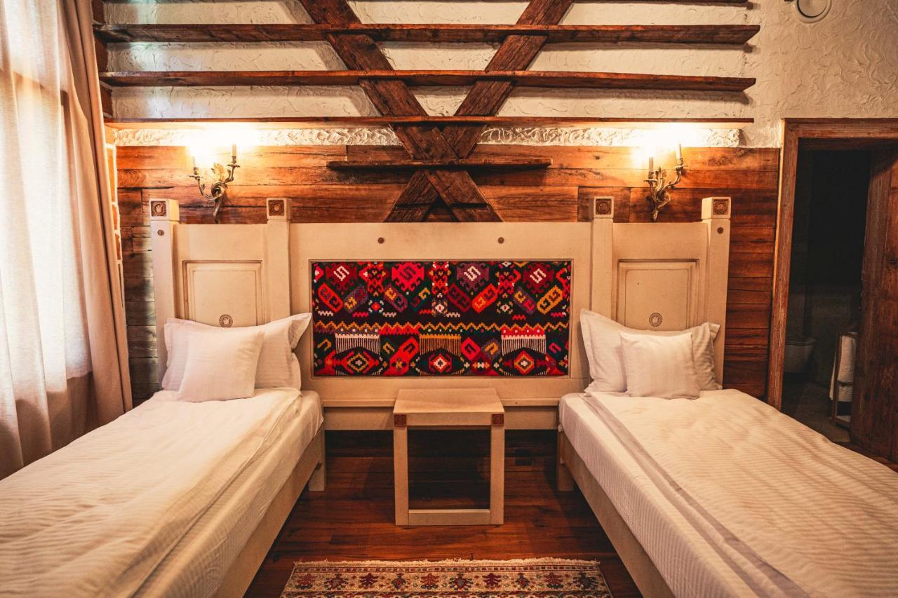 Hotel Conacul Sfantul Sava Brancovici Ineu  Exteriér fotografie