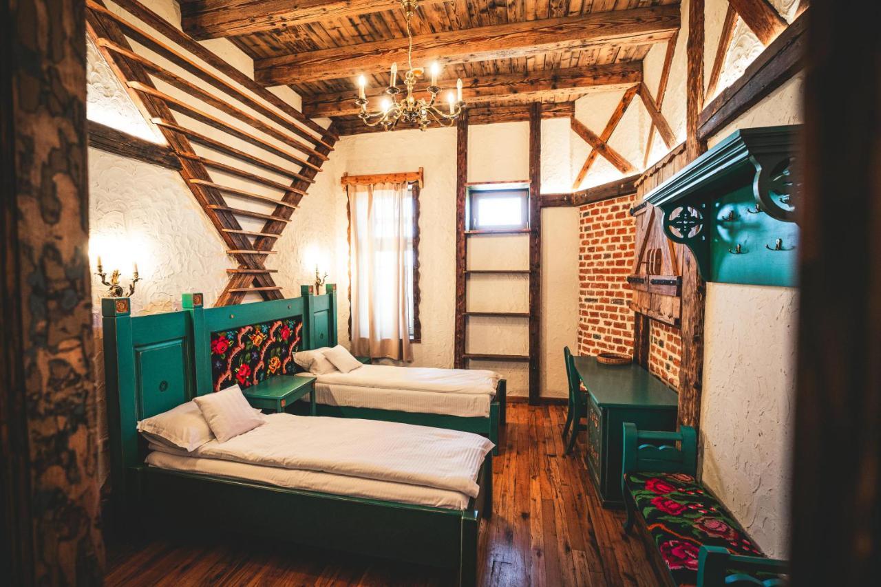 Hotel Conacul Sfantul Sava Brancovici Ineu  Exteriér fotografie